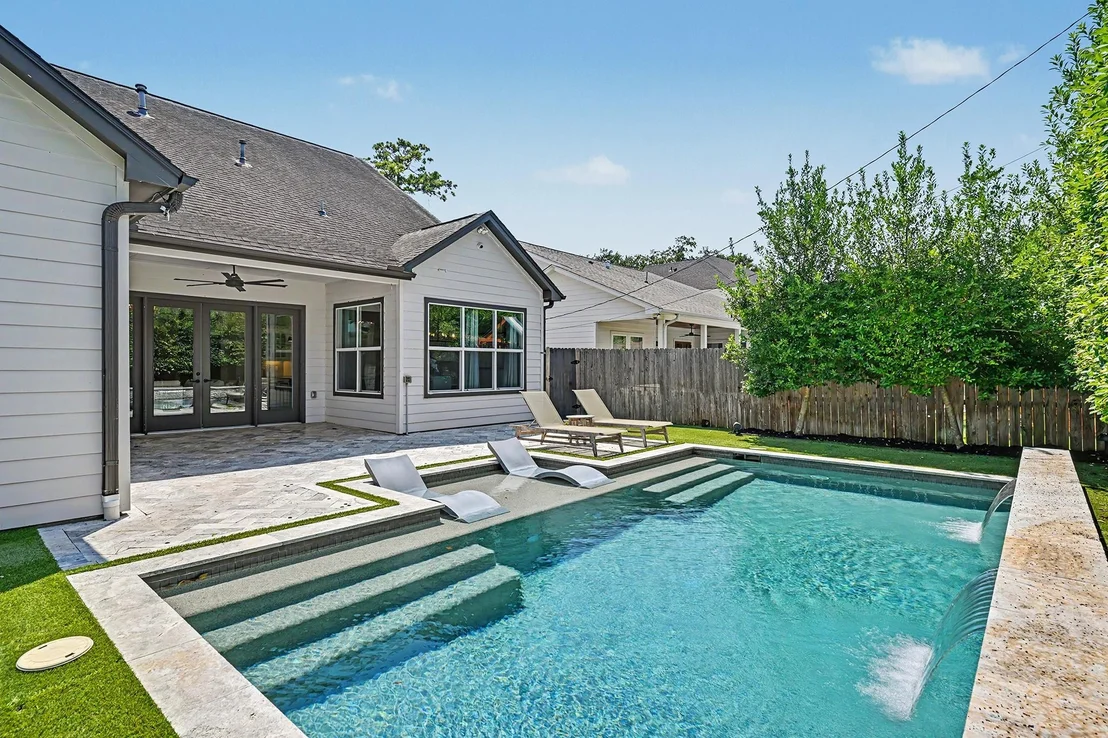 Photo of 1906 Gardenia Drive