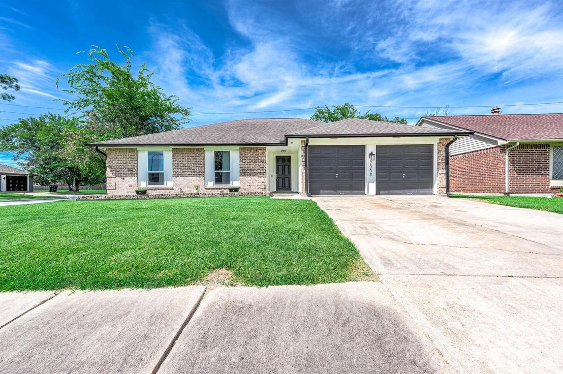 Photo of 7003 Buchanan Drive