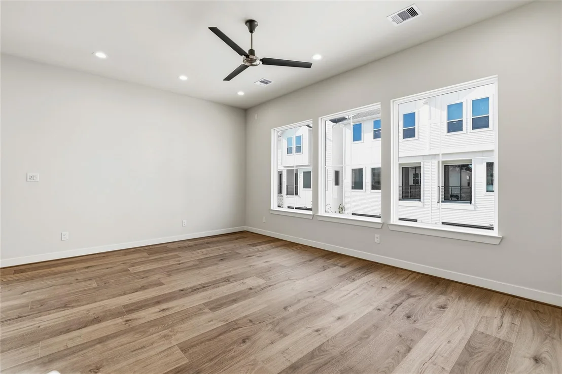 Photo of 3909 Willowbend Point Drive