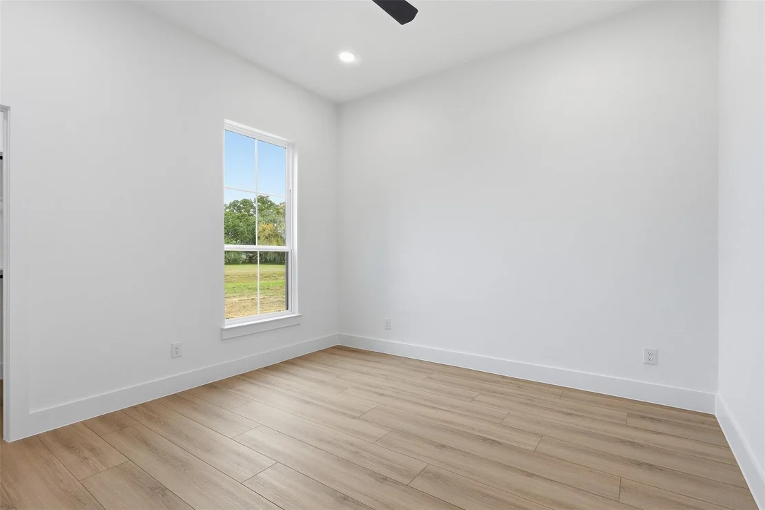 Photo of 467 Springfield Trail