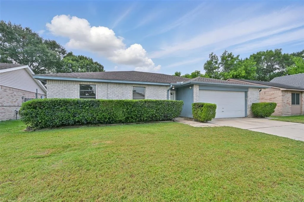 Photo of 10119 Peachridge Drive