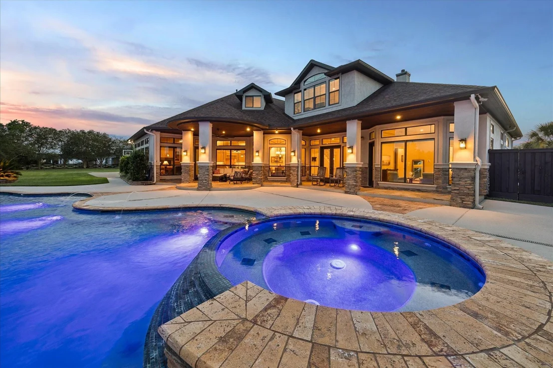 Photo of 6810 Anthonia Lane