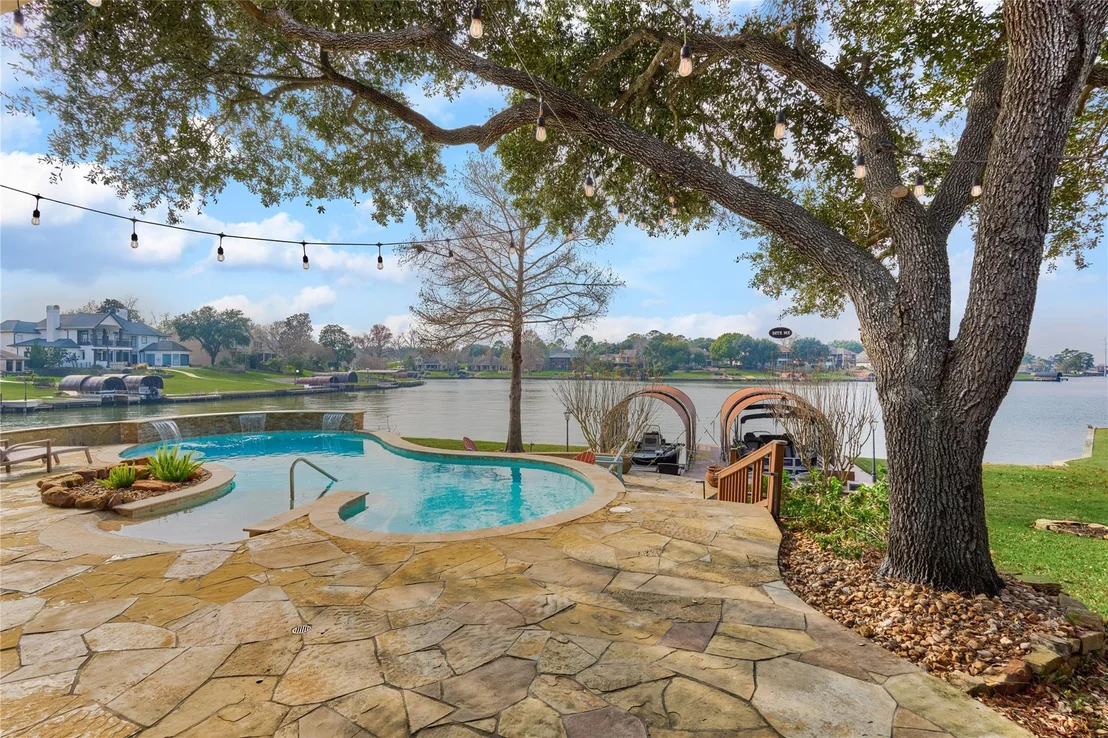 Photo of 83 Lake Estates Drive