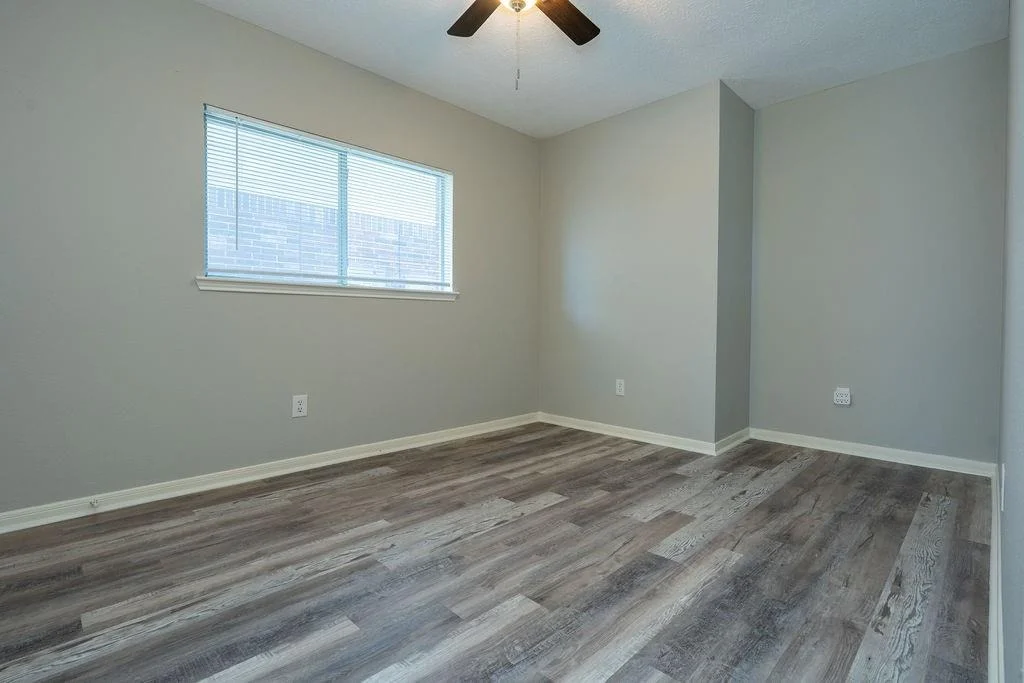 Photo of 9926 Goldenglade Drive
