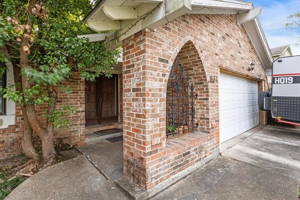 Photo of 834 Ramada Drive