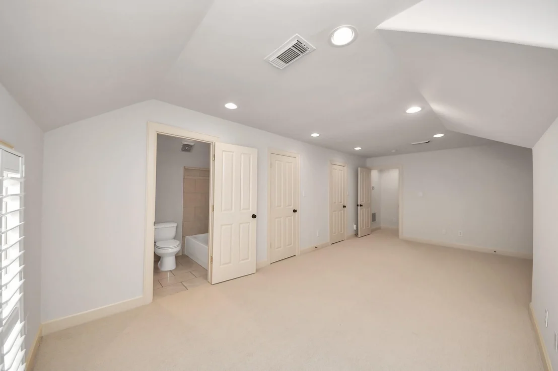 Photo of 9291 Buffalo Speedway