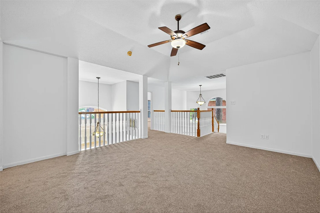 Photo of 151 W Coldbrook Circle