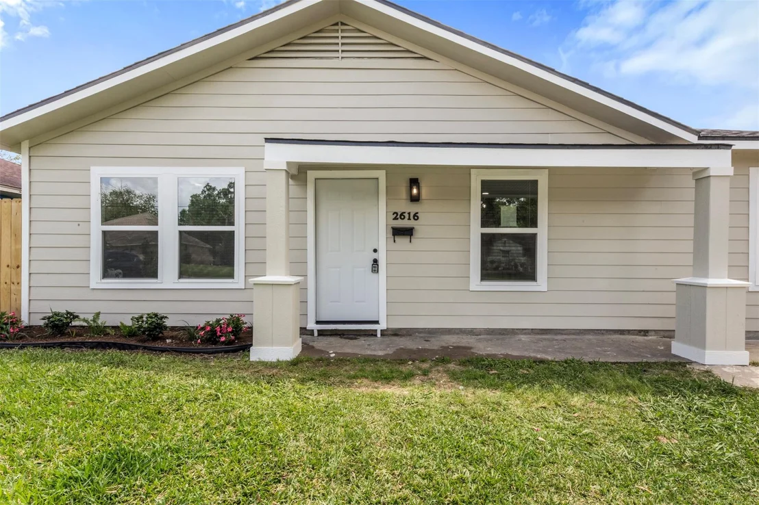 Photo of 2616 Windsor Lane