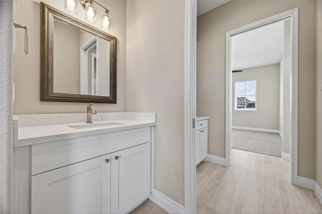 Photo of 803 Lily Lane