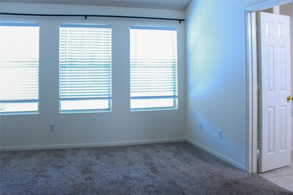 Photo of 16945 Scenic Knoll