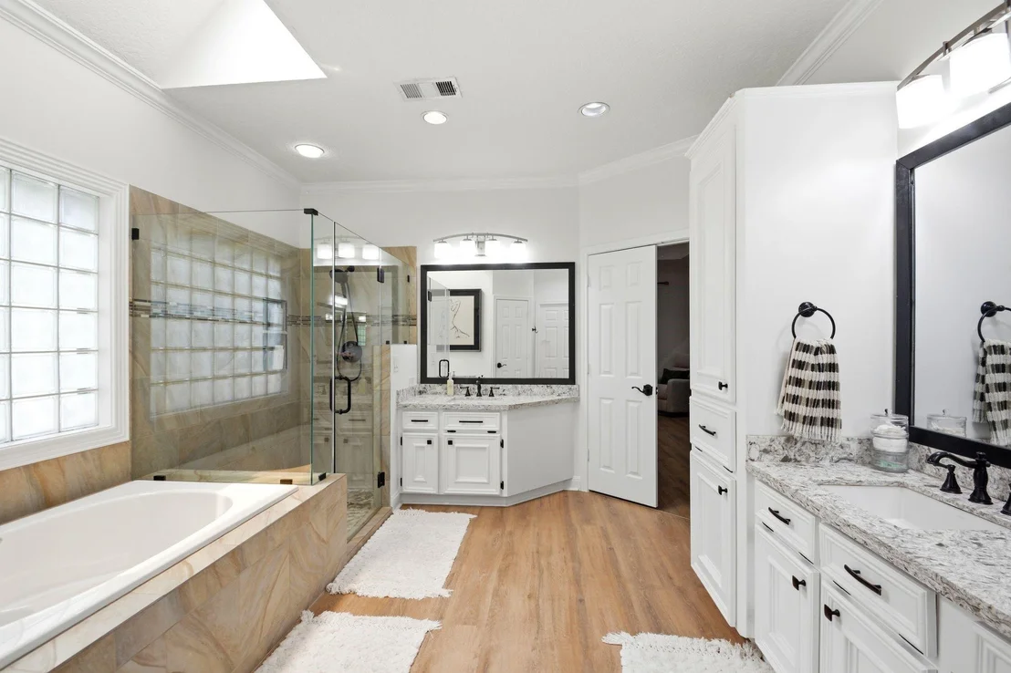 Photo of 1846 Raintree Circle
