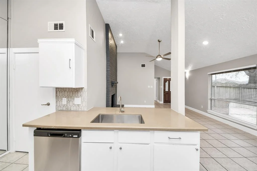 Photo of 10046 Rosbrook Drive