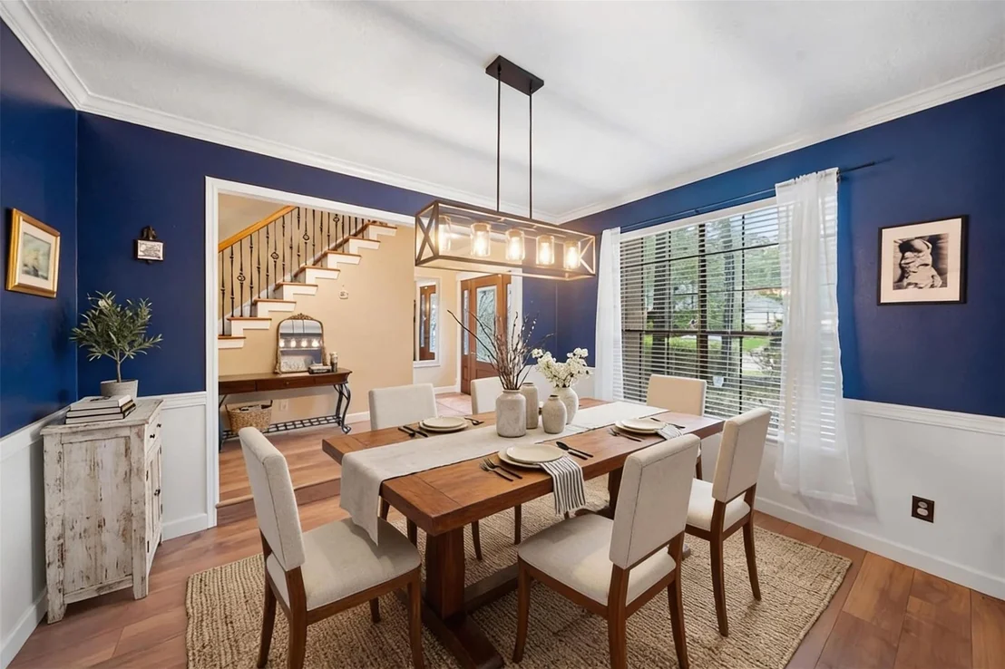 Photo of 84 E Stony End Place