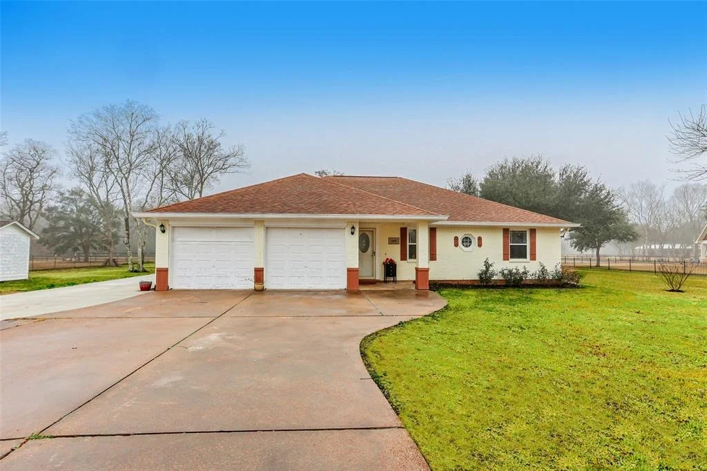 Photo of 14819 Ash Road