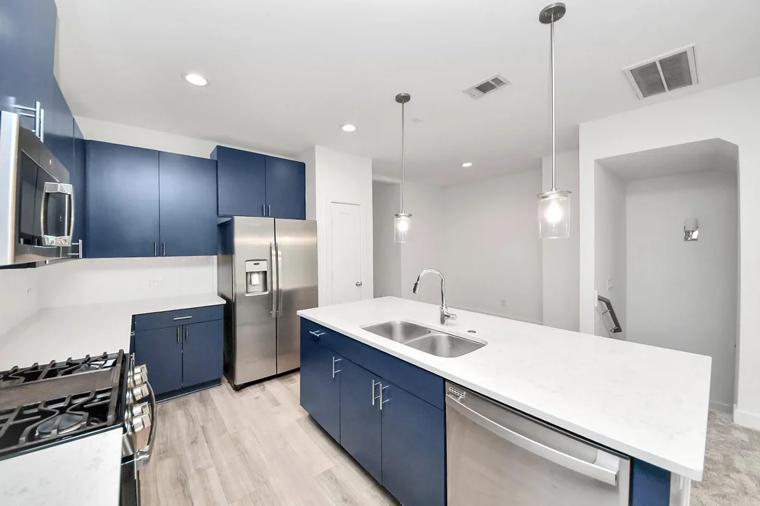 Photo of 18527 Centro Row
