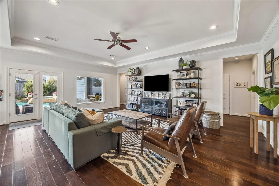 Photo of 1430 Chamboard Lane