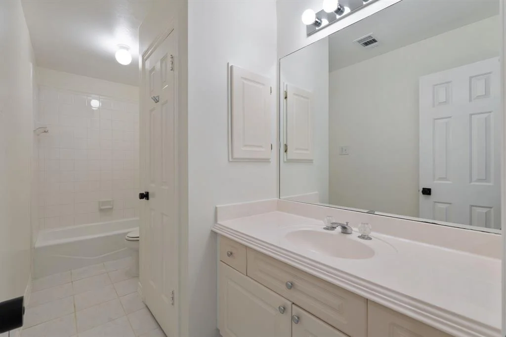 Photo of 1206 Howard Lane