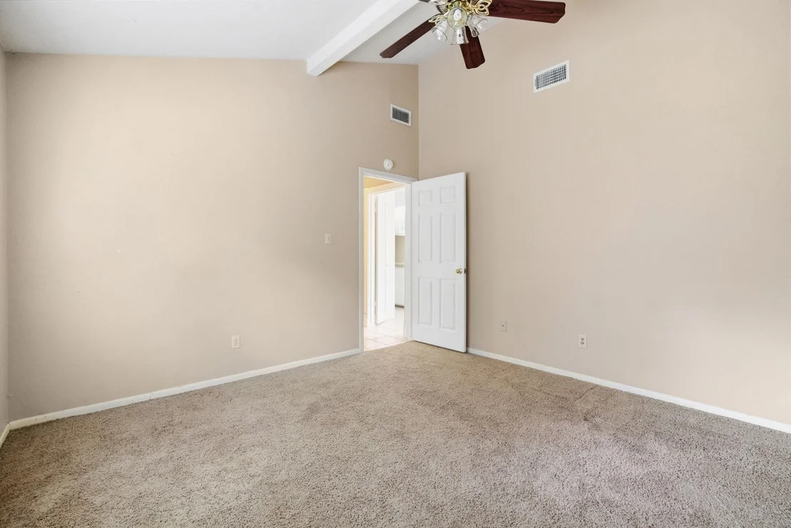 Photo of 74 Oak Grove Lane