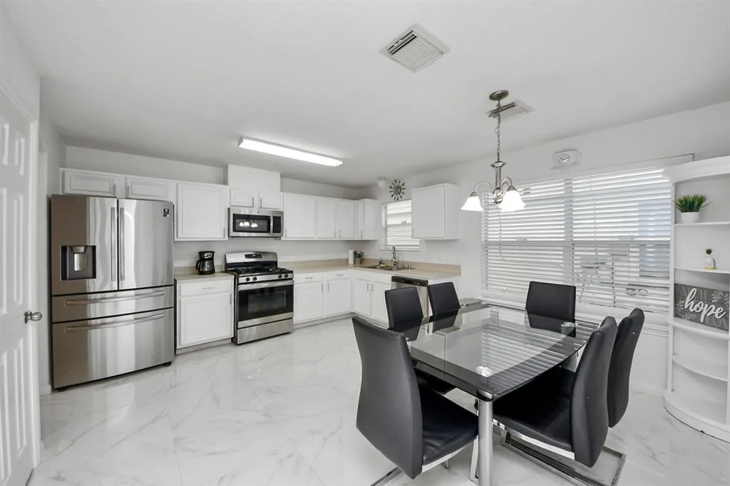 Photo of 6043 Moscone Court