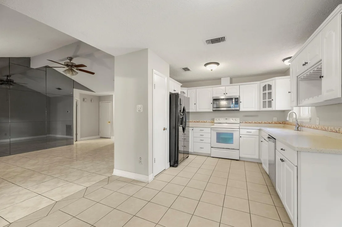 Photo of 23826 Lestergate Drive