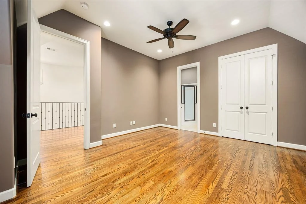 Photo of 2810 Mid Lane