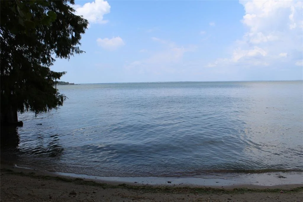 Photo of 1901 Lakeview Estates Drive