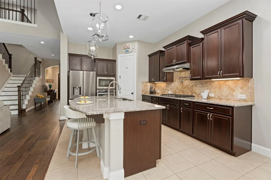 Photo of 9030 Lacombe Lane