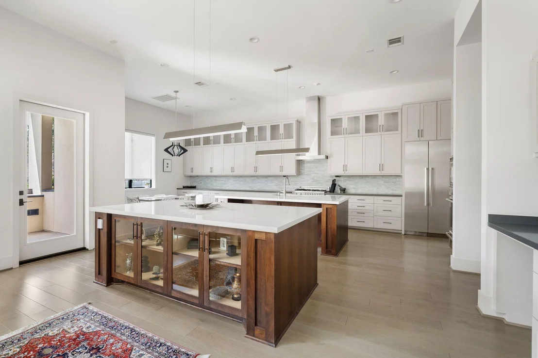 Photo of 5427 Maple Street