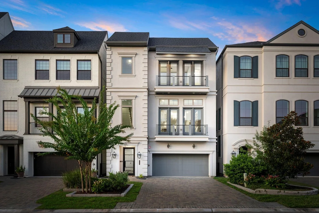 Photo of 111 Vue Point Place