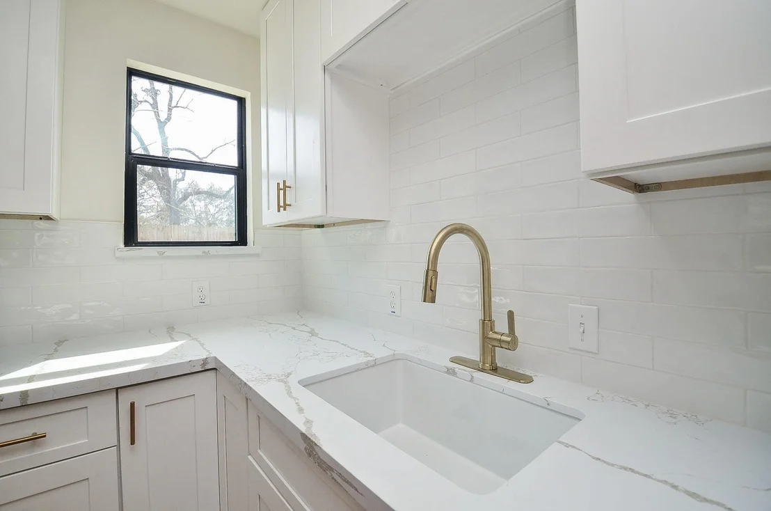 Photo of 1429 Heights Drive
