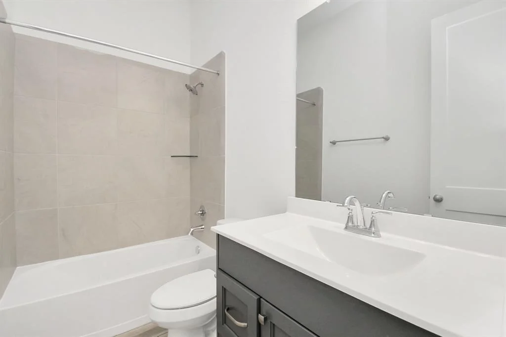Photo of 4738 Vaughan Way