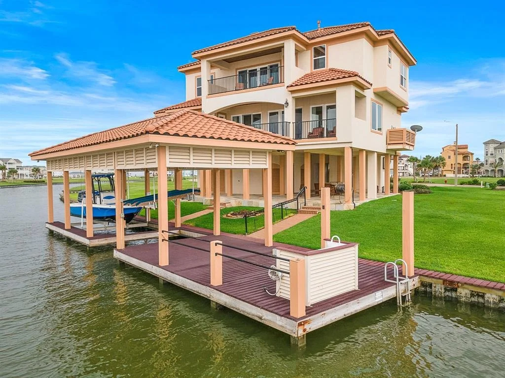 Photo of 21 Loggerhead