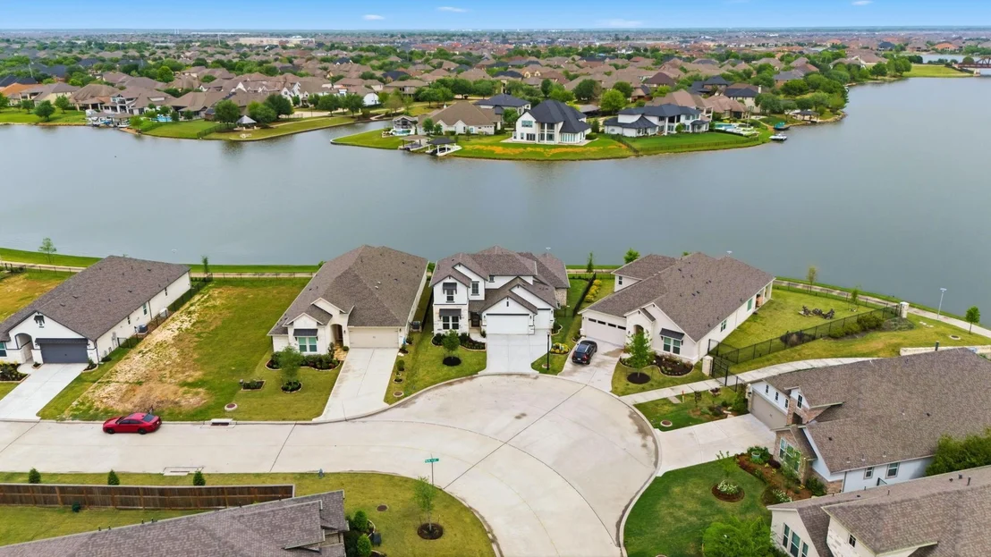 Photo of 18706 Mystic Maple Lane