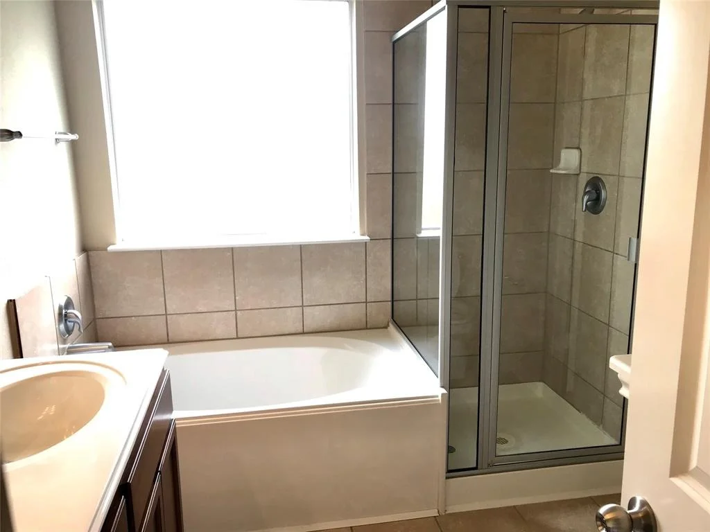 Photo of 2903 Empire Oaks Lane