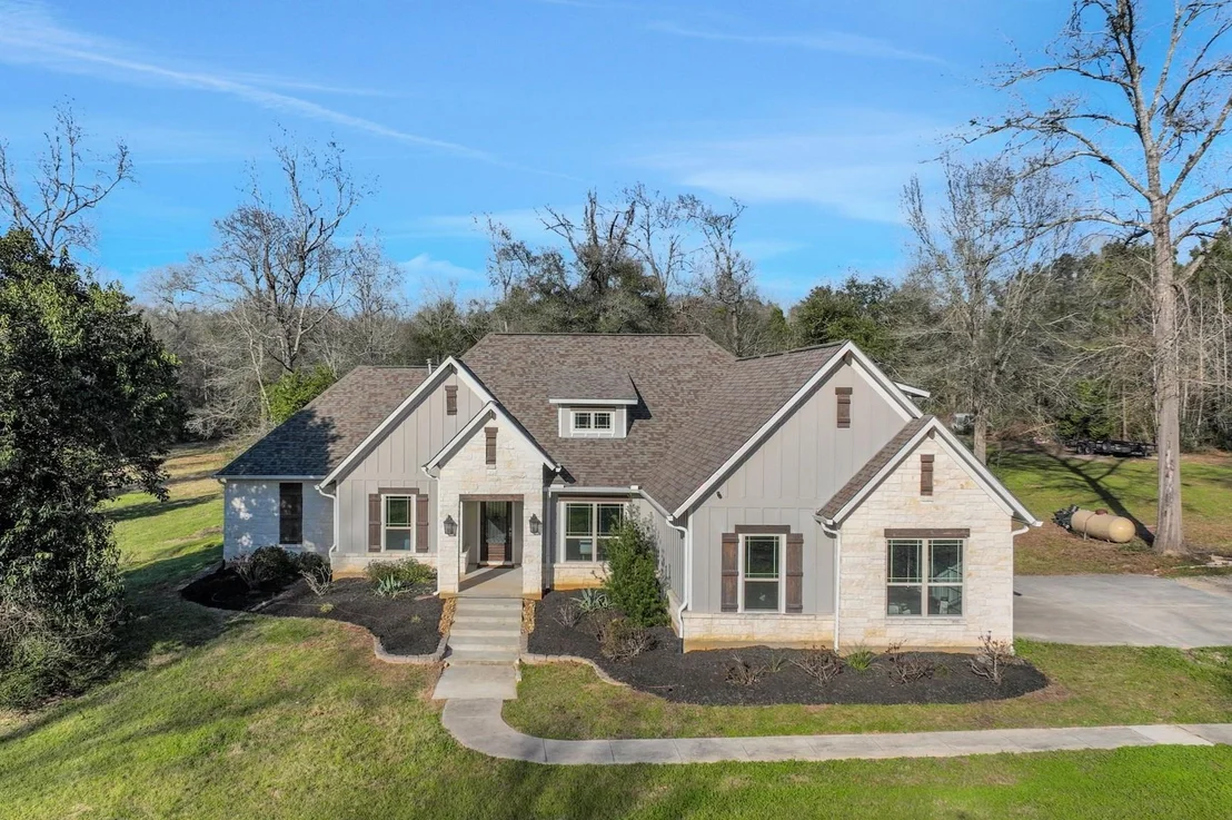 Photo of 340 Pine Drive