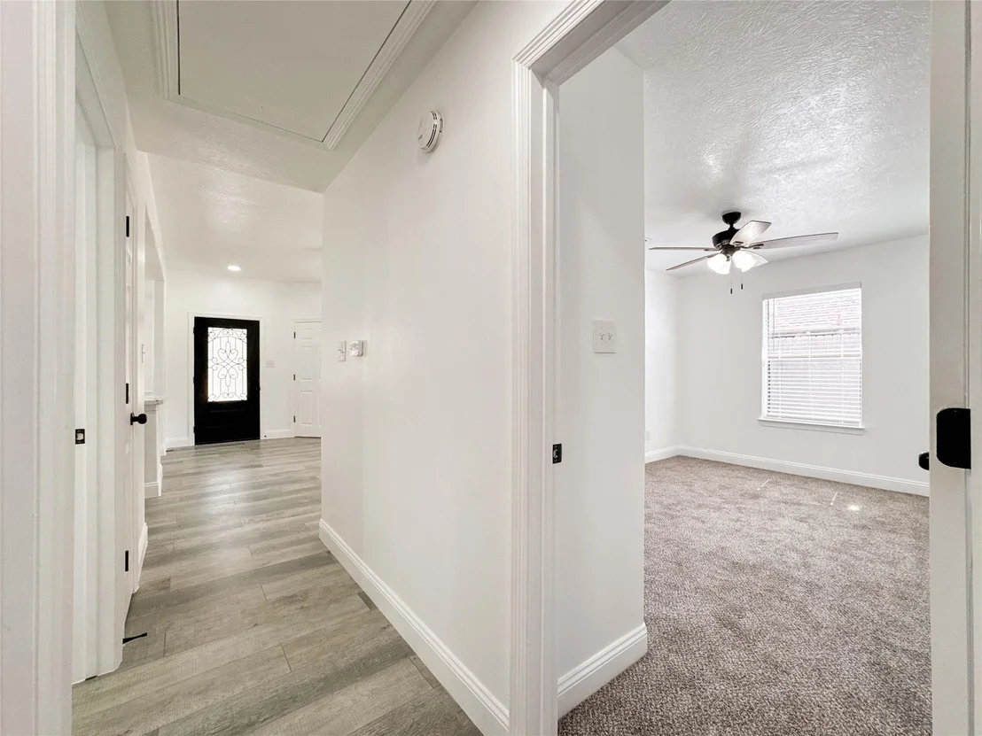 Photo of 406 Bluebird Lane