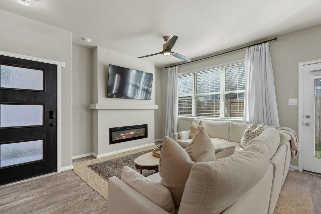Photo of 5422 Oriente Lane