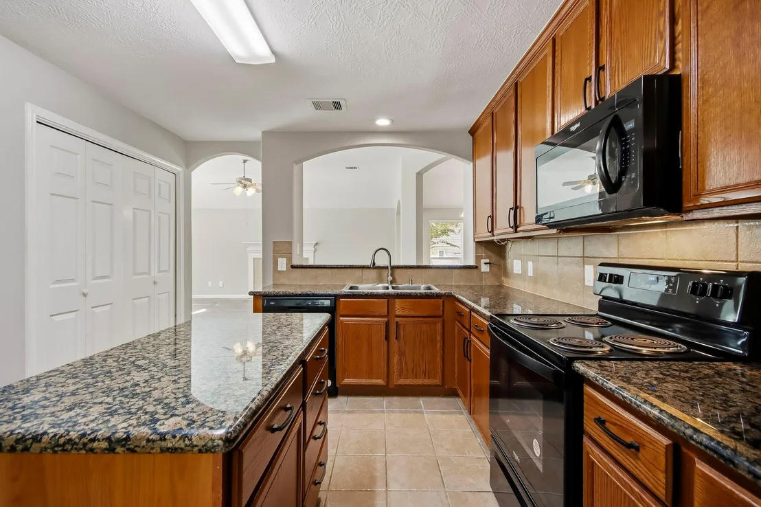 Photo of 12222 Hawthorne Drive