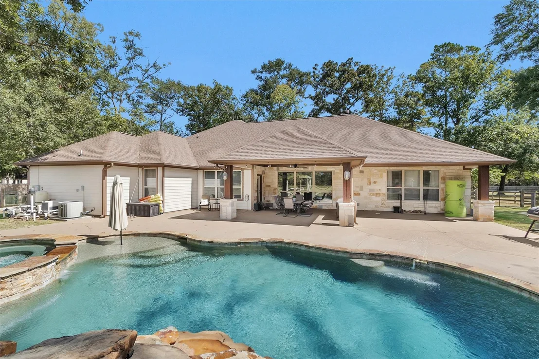 Photo of 11498 Oak Springs Drive