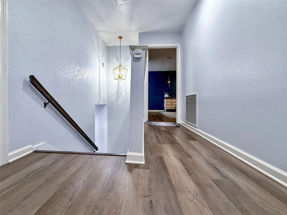 Photo of 7531 Antoine Drive