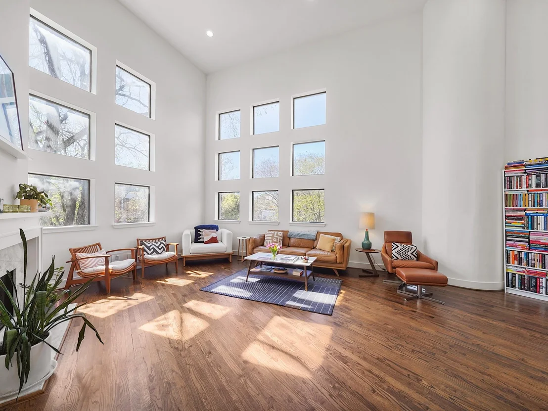 Photo of 1231 Jackson Boulevard