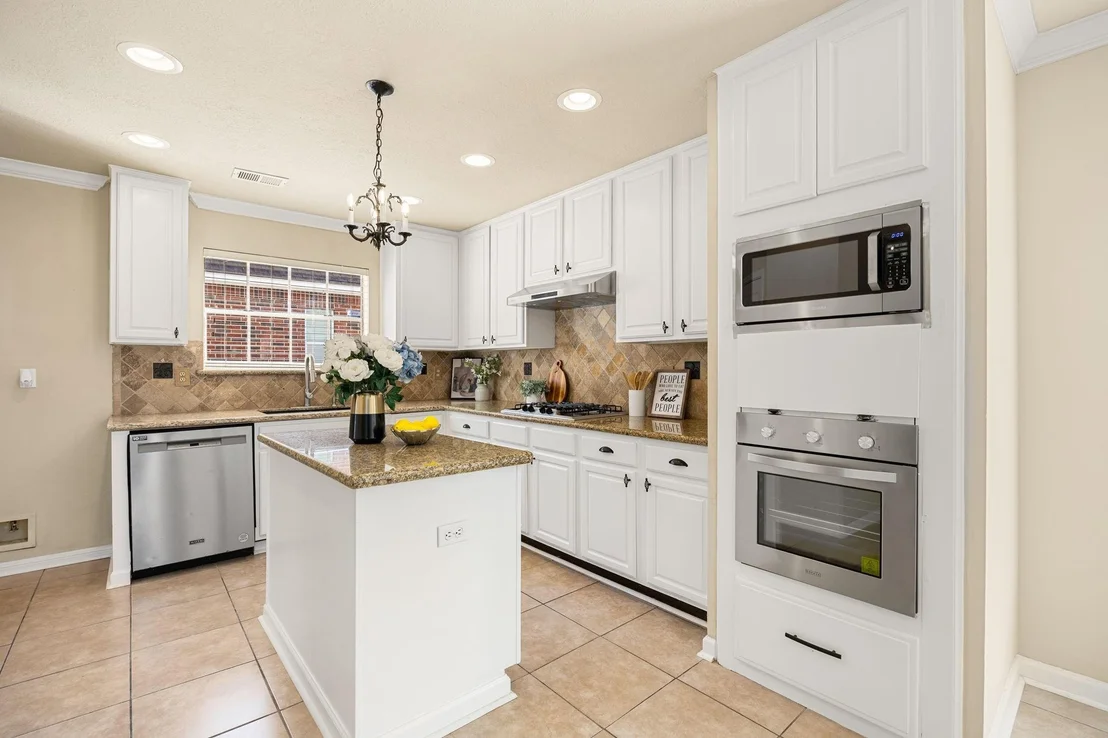Photo of 22611 Bucktrout Lane