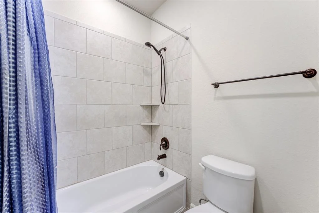 Photo of 21930 Avalon Queen Drive