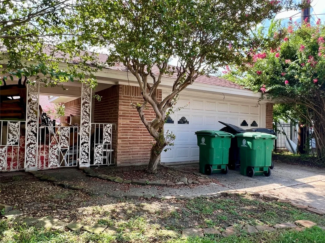 Photo of 2203 Droxford Drive