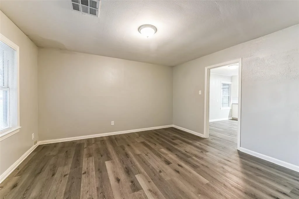 Photo of 1413 Lake Road