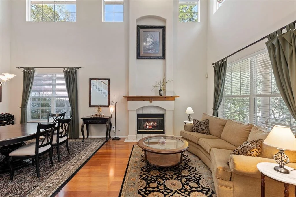 Photo of 14 S Piney Plains Circle