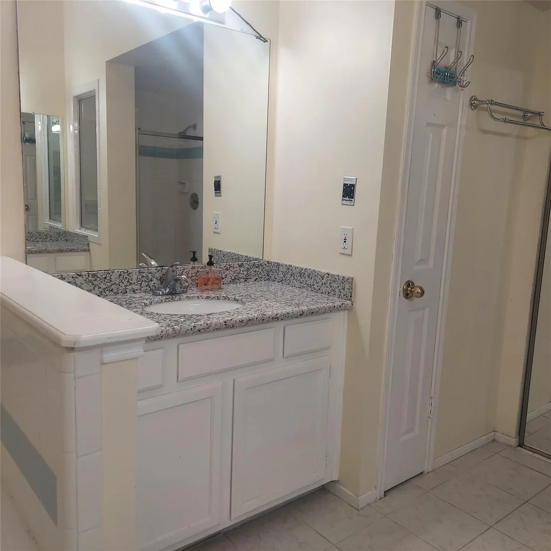 Photo of 6827 Trimstone Drive