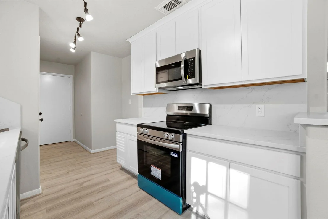 Photo of 10832 Royal Forest Drive