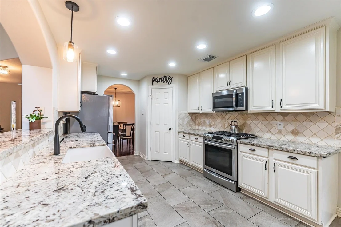 Photo of 6822 Summer Bridge Lane