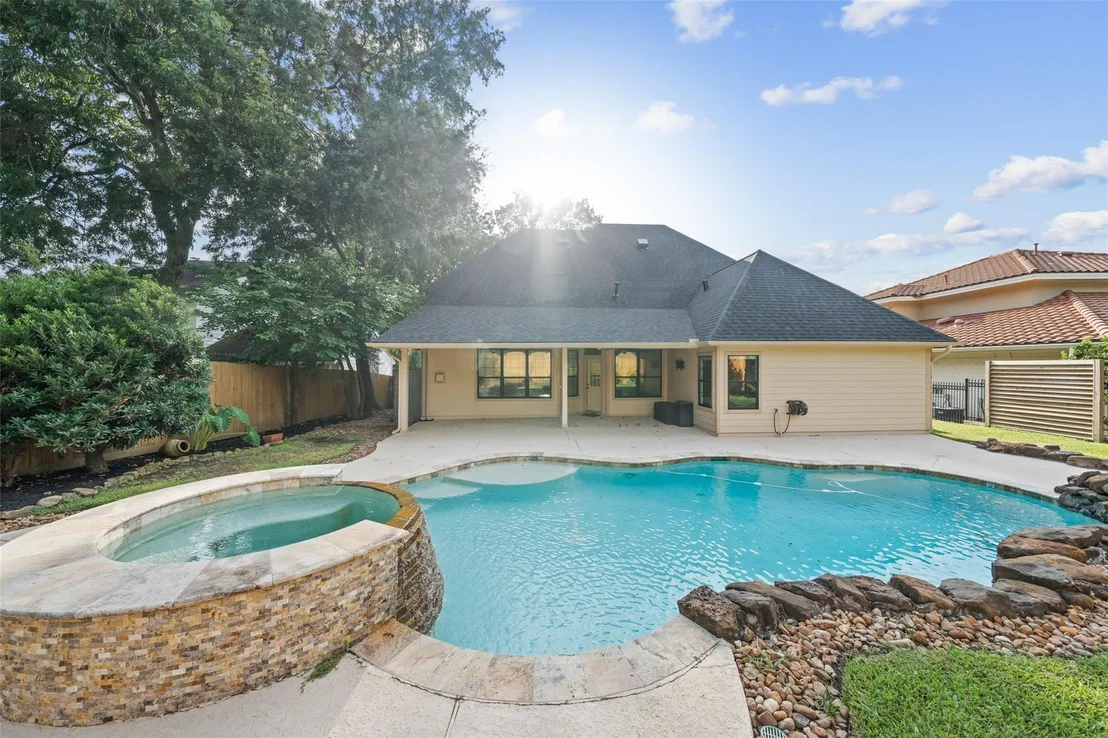 Photo of 214 Lake View Circle